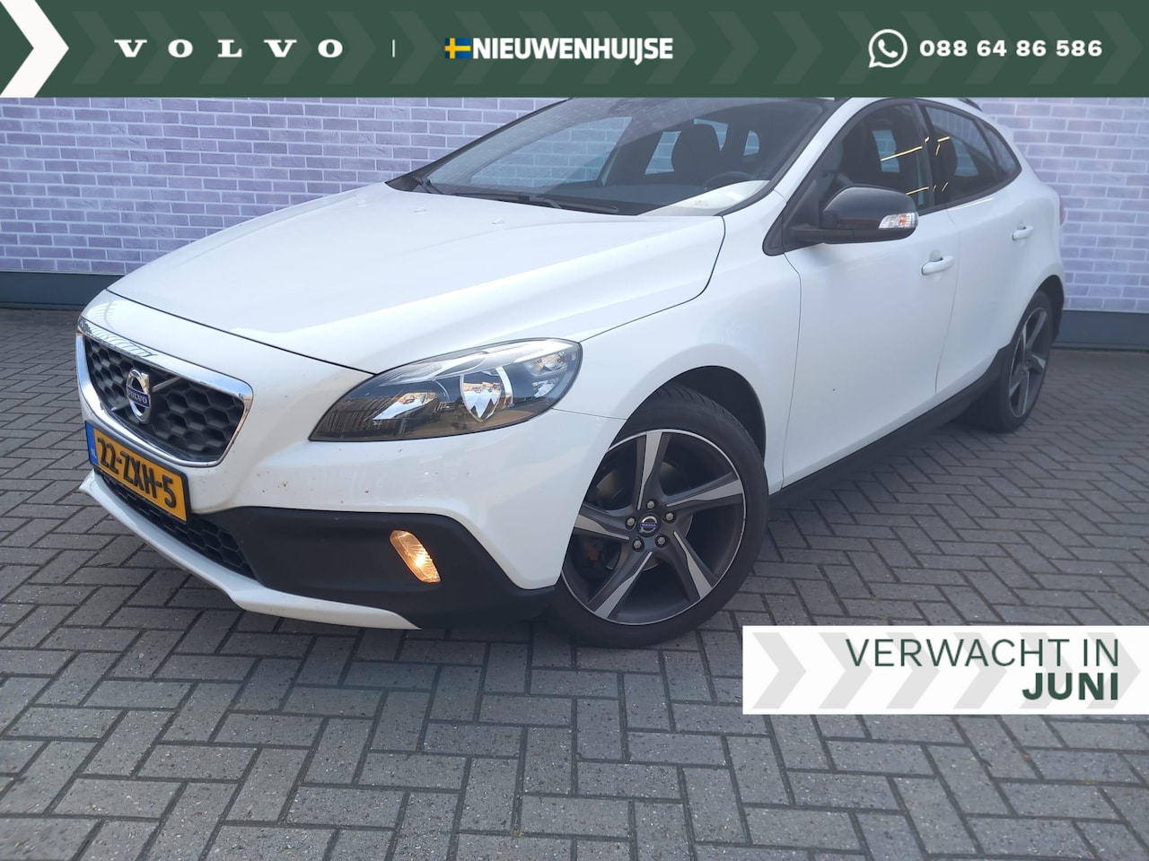Volvo V40 Cross Country - 1.6 T4 Kinetic | Camera | Automaat | Cruise Control | Afneembare Trekhaak - AutoWereld.nl