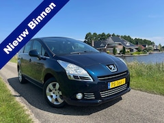 Peugeot 5008 - 1.6 THP ST 7-persoons / Navi / Panoramadak / Trekhaak