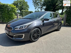 Kia Cee'd - 1.6 GDI DynamicLine | Trekhaak| Camera| Carplay| LUXE