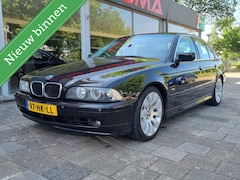 BMW 5-serie - 525i Executive Zwart / Automaat / Zeer netjes