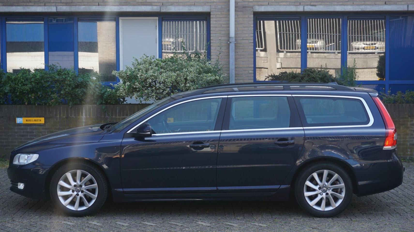 Volvo V70 - 1.6 D2 Summum Automaat - AutoWereld.nl