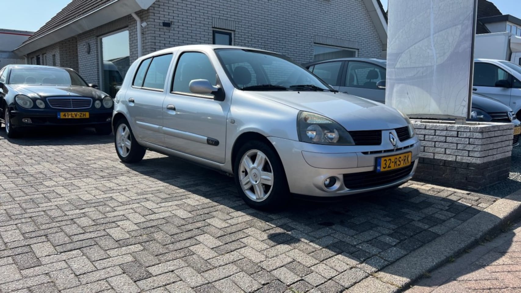 Renault Clio - 1.2-16V Excitement 1.2 16V Excitement - AutoWereld.nl