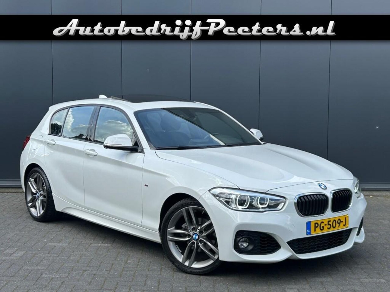BMW 1-serie - 118i M Sport Shadow Aut. S-dak LED Navi Cruise NL-auto - AutoWereld.nl