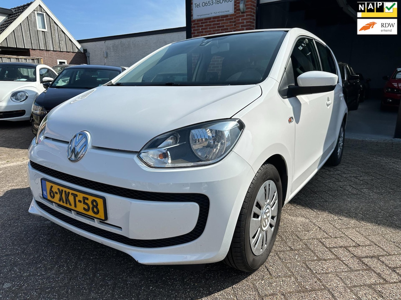 Volkswagen Up! - 1.0 move up! BlueMotion AIRCO-NAVI-CENTRAAL - AutoWereld.nl
