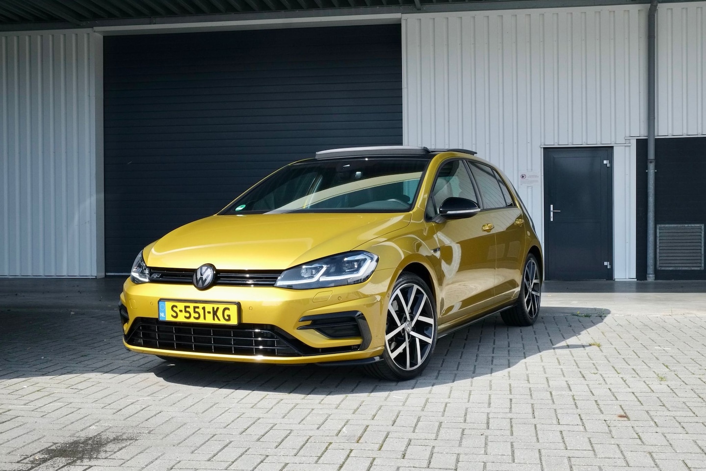 Volkswagen Golf - 1.5 TSI Highline Business R - AutoWereld.nl