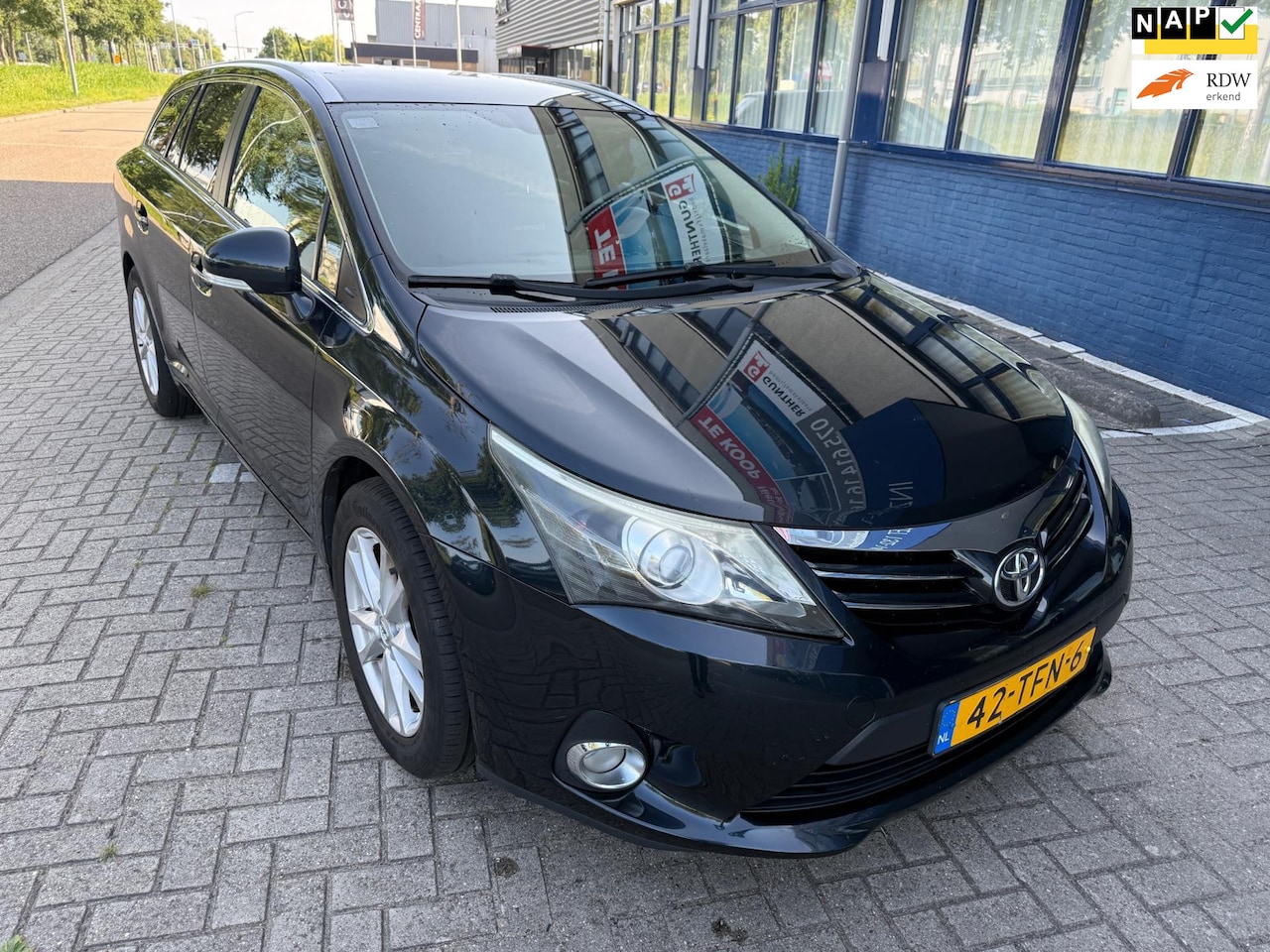 Toyota Avensis Wagon - 1.8 VVTi Business 1.8 VVTi Business (( leder/ stoelverw/ bomvol ))) - AutoWereld.nl