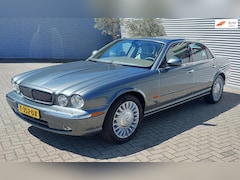 Jaguar XJ - 4.2 V8 Super Supercharged Youngtimer in nieuwstaat