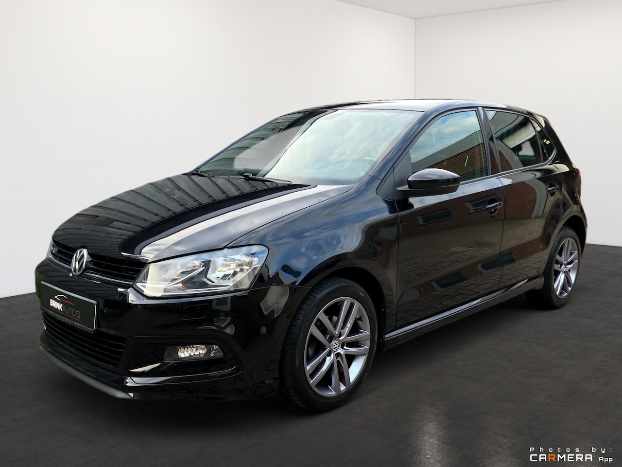 Volkswagen Polo - 1.2 TSI R-Line pdc cruise st verwarming multi stuur, start/stop - AutoWereld.nl