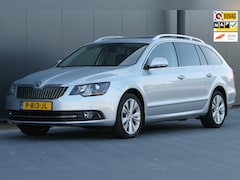 Skoda Superb Combi - 1.8 TSI Elegance Business Panorama Stoelverwarming Alcantara