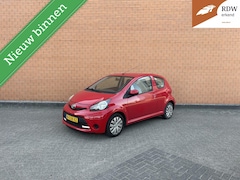 Toyota Aygo - 1.0 2013 FACELIFT | 97DKM | AIRCO | LED | ZUINIG