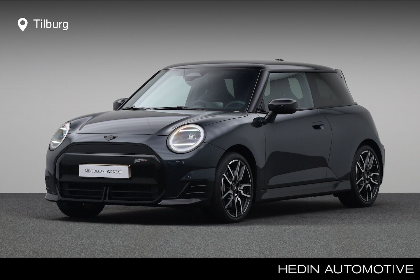 MINI Mini-Electric - Cooper SE John Cooper Works M 54.2 kWh | Panoramadak | Head-up Display | Stoelverwarming | - AutoWereld.nl