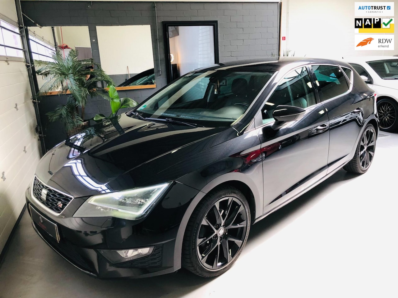 Seat Leon - 1.4 TSI FR/ FULL LED/Xenon/NAVI/TREKHAAK - AutoWereld.nl