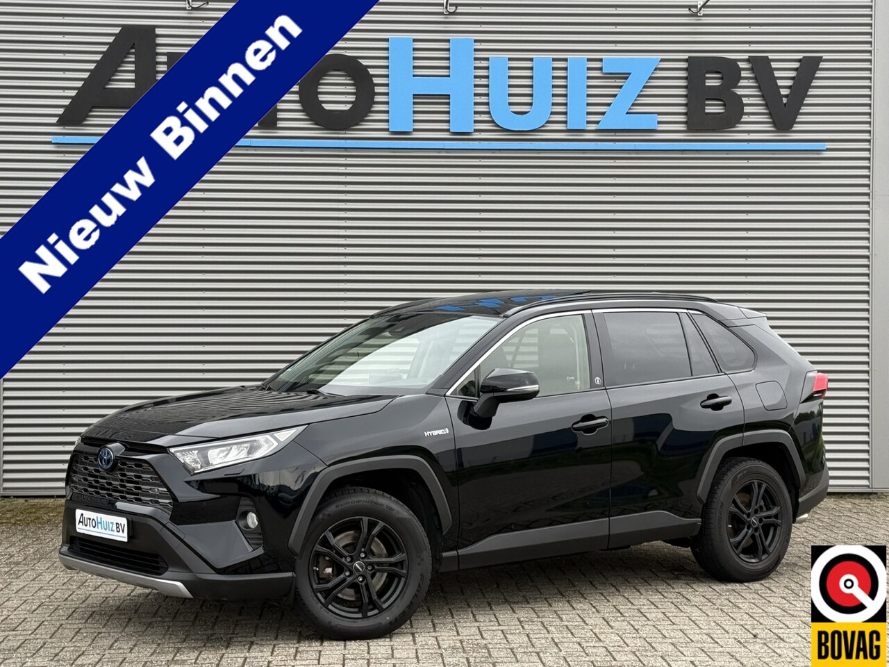 Toyota RAV4 - 2.5 Hybrid Executive Carplay Trekhaak Panoramadak Achteruitrijcamera Stuurverwarming - AutoWereld.nl