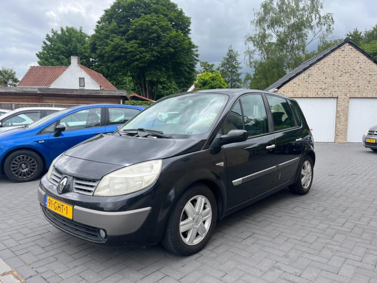 Renault Scénic - 2.0-16V T Authentique Comfort 2.0-16V T Authentique Comfort - AutoWereld.nl