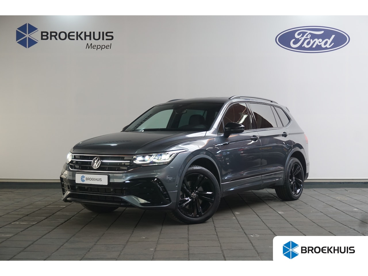 Volkswagen Tiguan Allspace - 2.0 TSI 7-Persoons R-Line | Black Pack | Trekhaak Wegklapbaar | - AutoWereld.nl