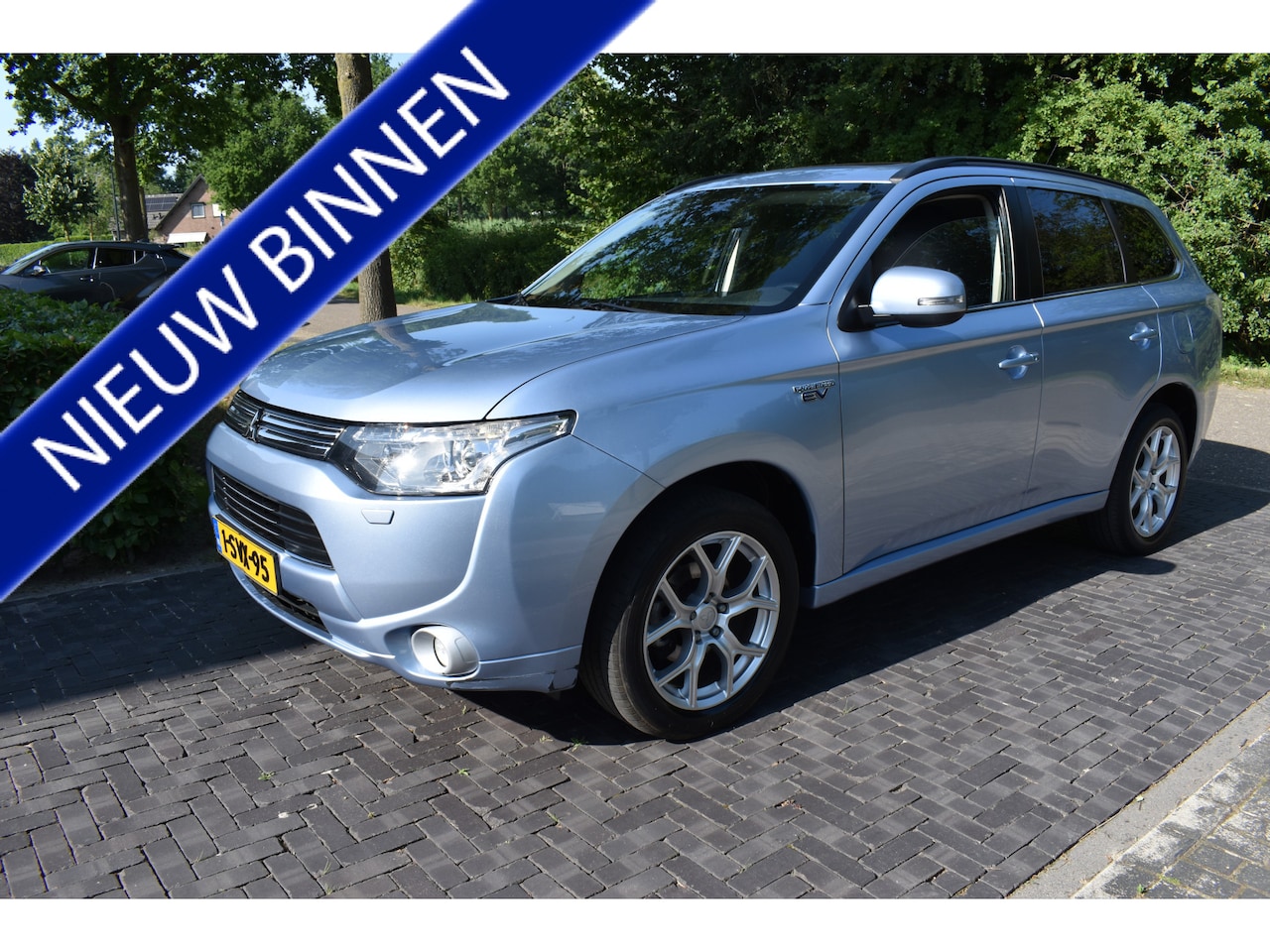 Mitsubishi Outlander - 2.0 PHEV Instyle+ ADAPT, LEER, DAK. FULL! - AutoWereld.nl
