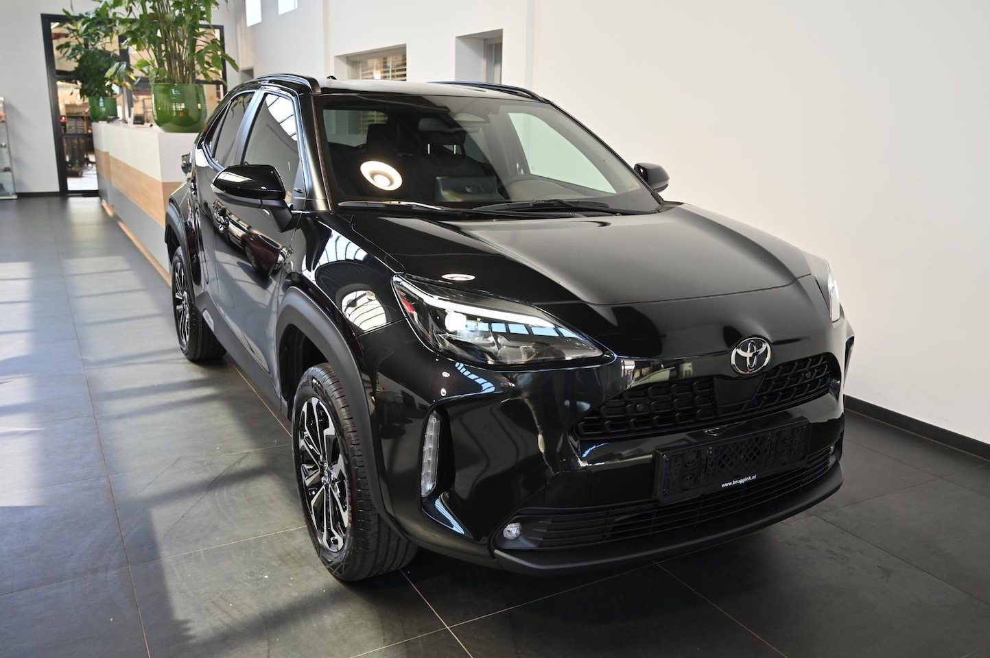 Toyota Yaris Cross - Hybrid 130 automaat Dynamic met Comfort Pack *BTW* *Nieuwe auto* *Net binnen* - AutoWereld.nl