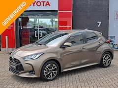Toyota Yaris - 1.5 Hybrid Dynamic PARKEERCAMERA & -SENSOREN V+A STOELVERWARMING APPLE & ANDROID