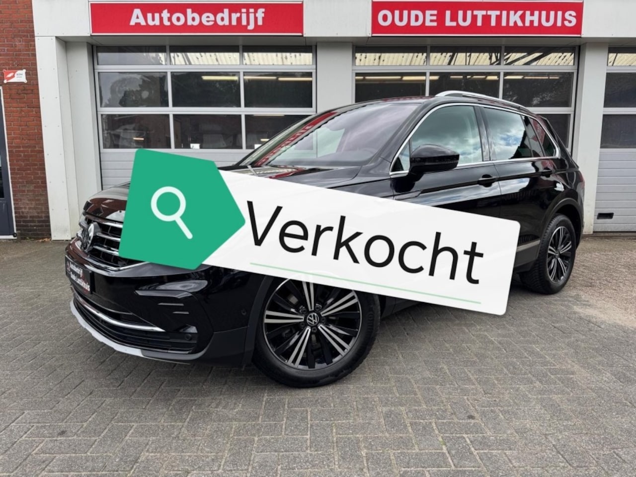 Volkswagen Tiguan - 1.5TSI 150PK DSG Elegance Camera ACC Carplay Navi - AutoWereld.nl
