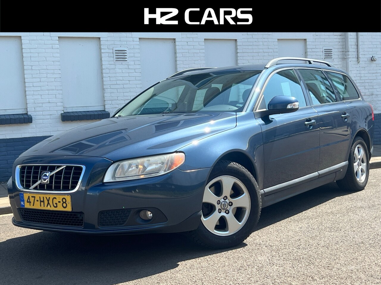 Volvo V70 - 2.0 Kinetic|Leder|Navi|Clima|Cruise|PDC|Trekhaak|Dealer Onderhouden - AutoWereld.nl