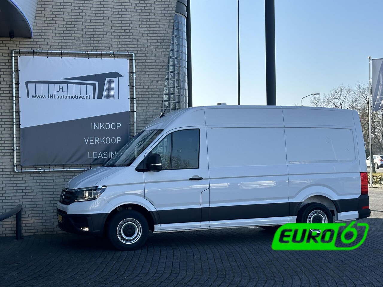 Volkswagen Crafter - 35 2.0 TDI L3H3*A/C*CRUISE*3PERS*HAAK*TEL* - AutoWereld.nl