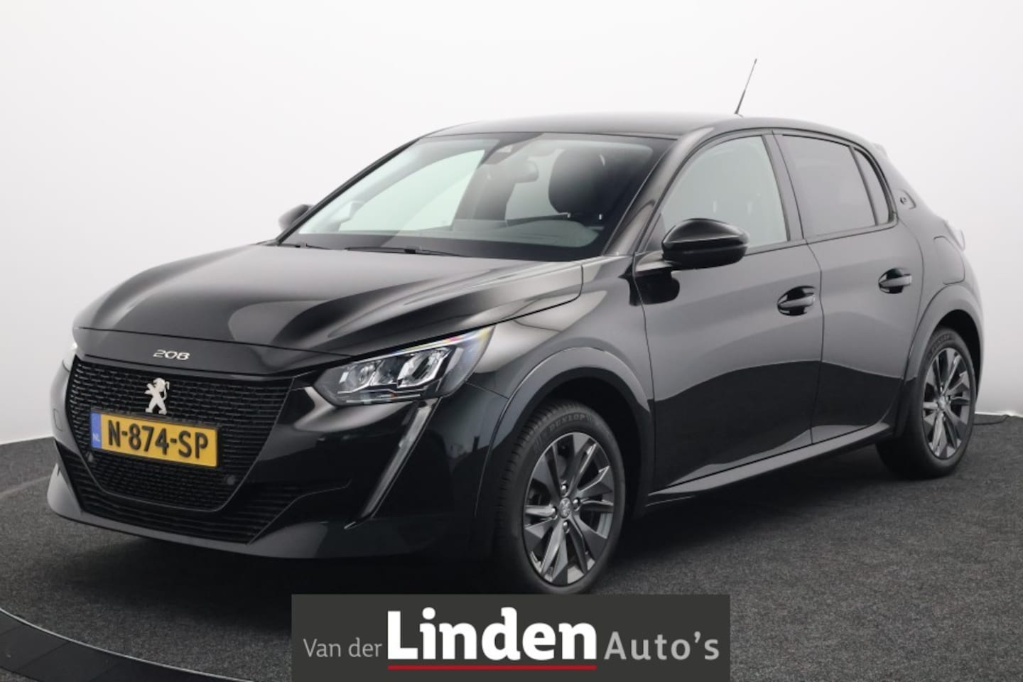 Peugeot e-208 - EV Allure 50 kWh 3-Fase | SOH 92% | Carplay & Android | Parkeersensoren - AutoWereld.nl