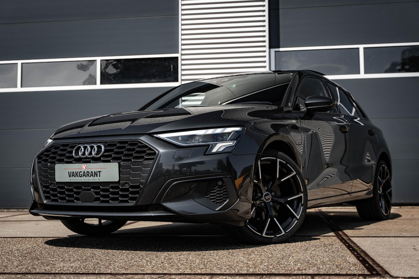 Audi A3 Sportback - 40 TFSI e Business edition |Panorama |ACC |Stoelverw. - AutoWereld.nl