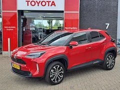 Toyota Yaris Cross - 1.5 HYBRID DYNAMIC NAVI CAMERA PARK-SENSOREN STOEL/STUURVERWARMING PRIVACY-GLASS 17"LM-VEL