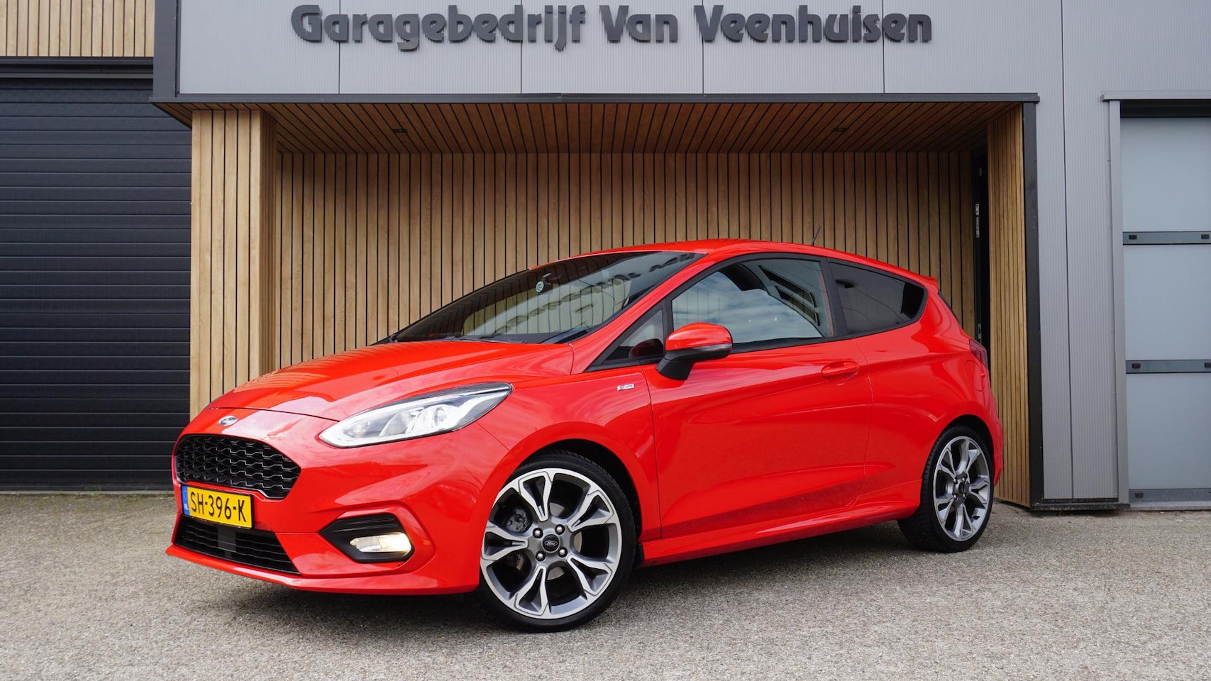 Ford Fiesta - 1.0 126pk EcoBoost ST-Line 3Drs Leder/Alcantara 18inch LM LED *Race Red * NL auto! 123484k - AutoWereld.nl