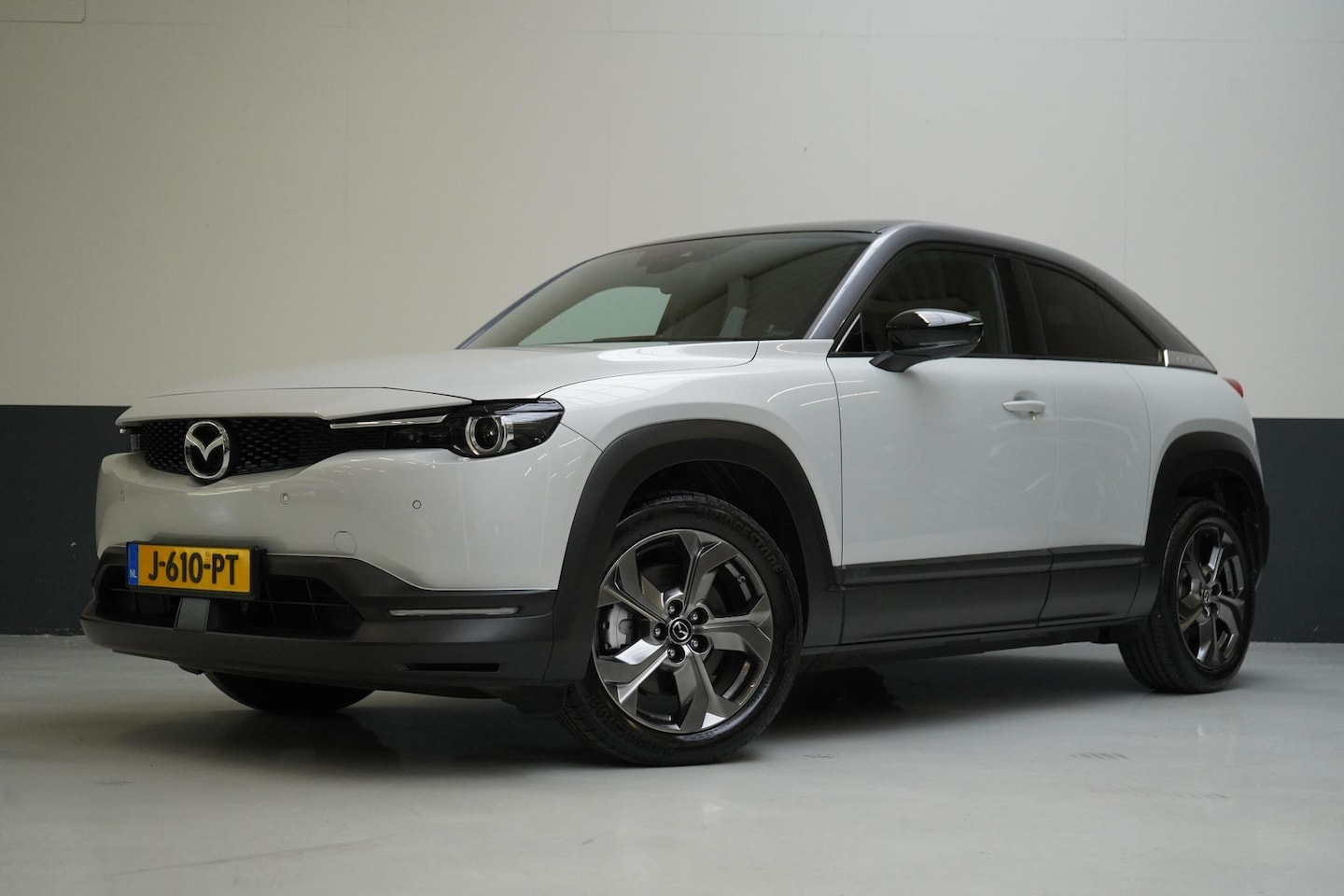 Mazda MX-30 - e-SkyActiv 145 First Edition 36 kWh | Head-Up | Navigatie | Memory | Stoelverwarming | - AutoWereld.nl