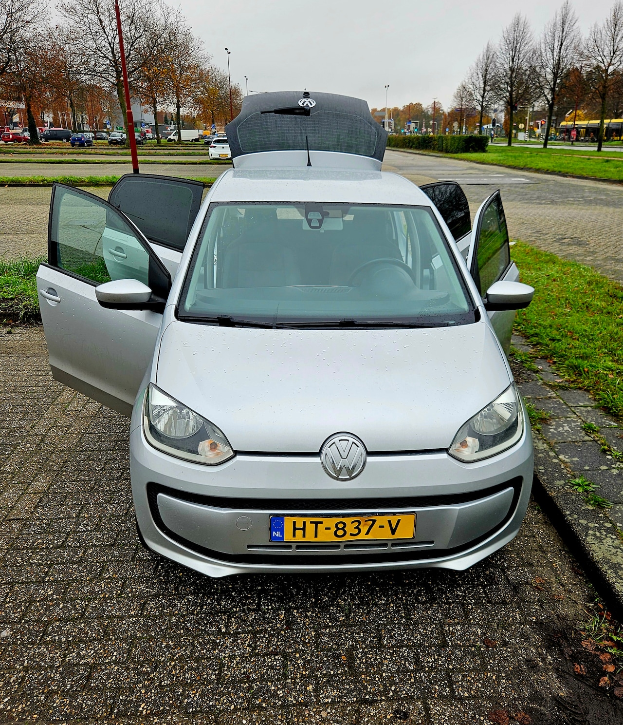 Volkswagen Up! - 1.0 move up! BlueMotion - AutoWereld.nl