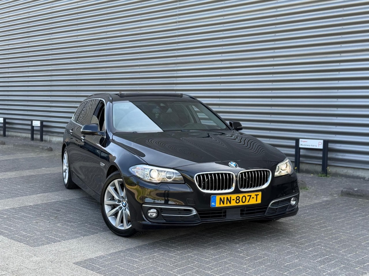 BMW 5-serie Touring - 530d Luxury (bj 2016) 258PK|PANO|HEAD-UP|VOL OPTIES - AutoWereld.nl