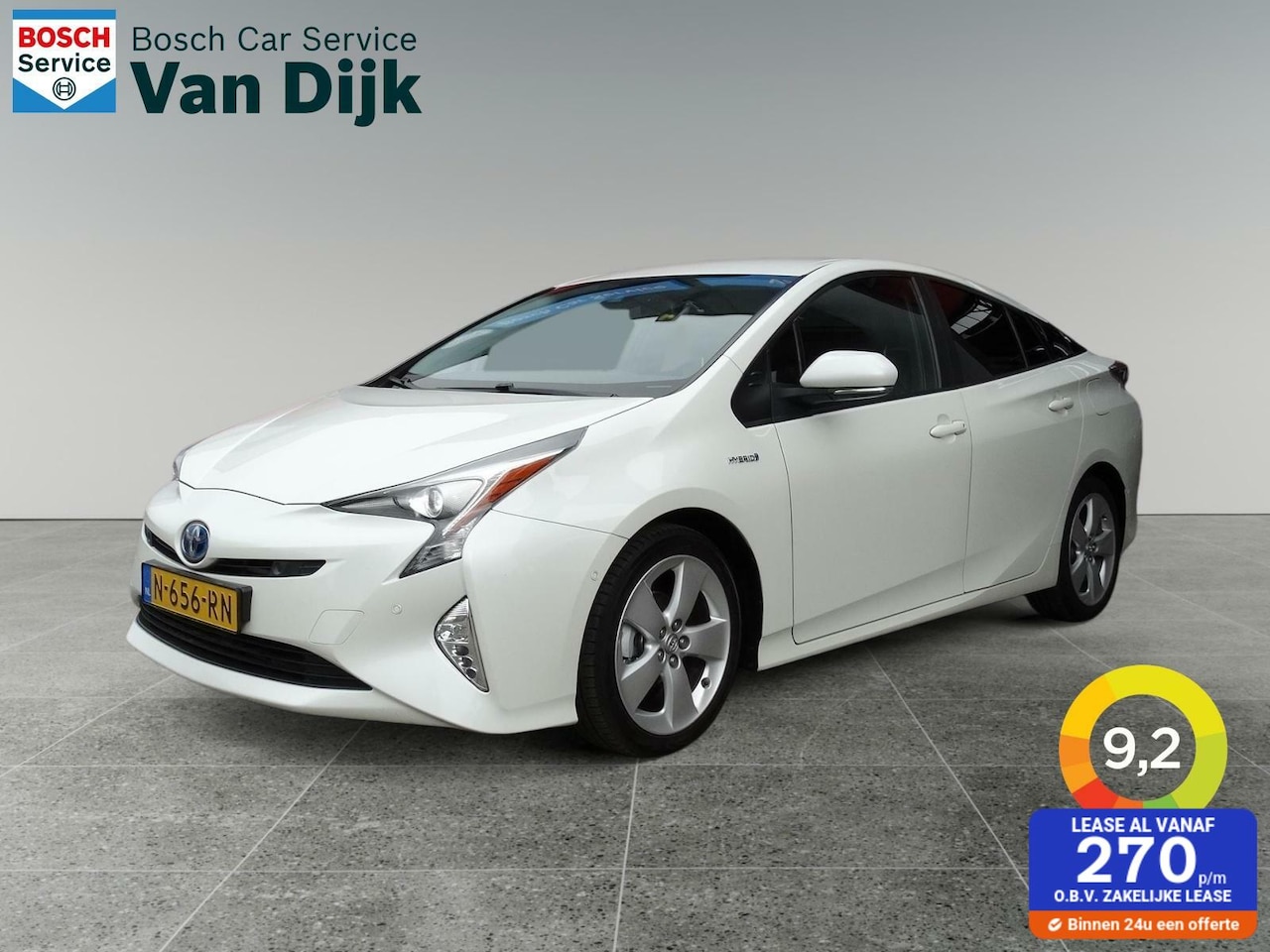 Toyota Prius - 1.8 Executive / Leder / HUD / JBL Dealer ond. - AutoWereld.nl