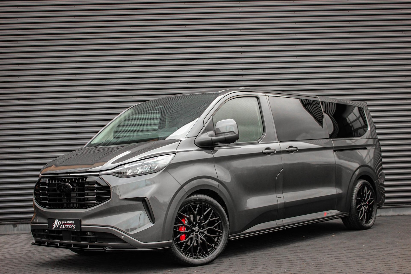Ford Transit Custom - 2.0 TDCI L2H1 170PK Limited DC / DUBBEL CABINE / JB- EDITION / DRIVER ASSISTANCE PACK / 3- - AutoWereld.nl