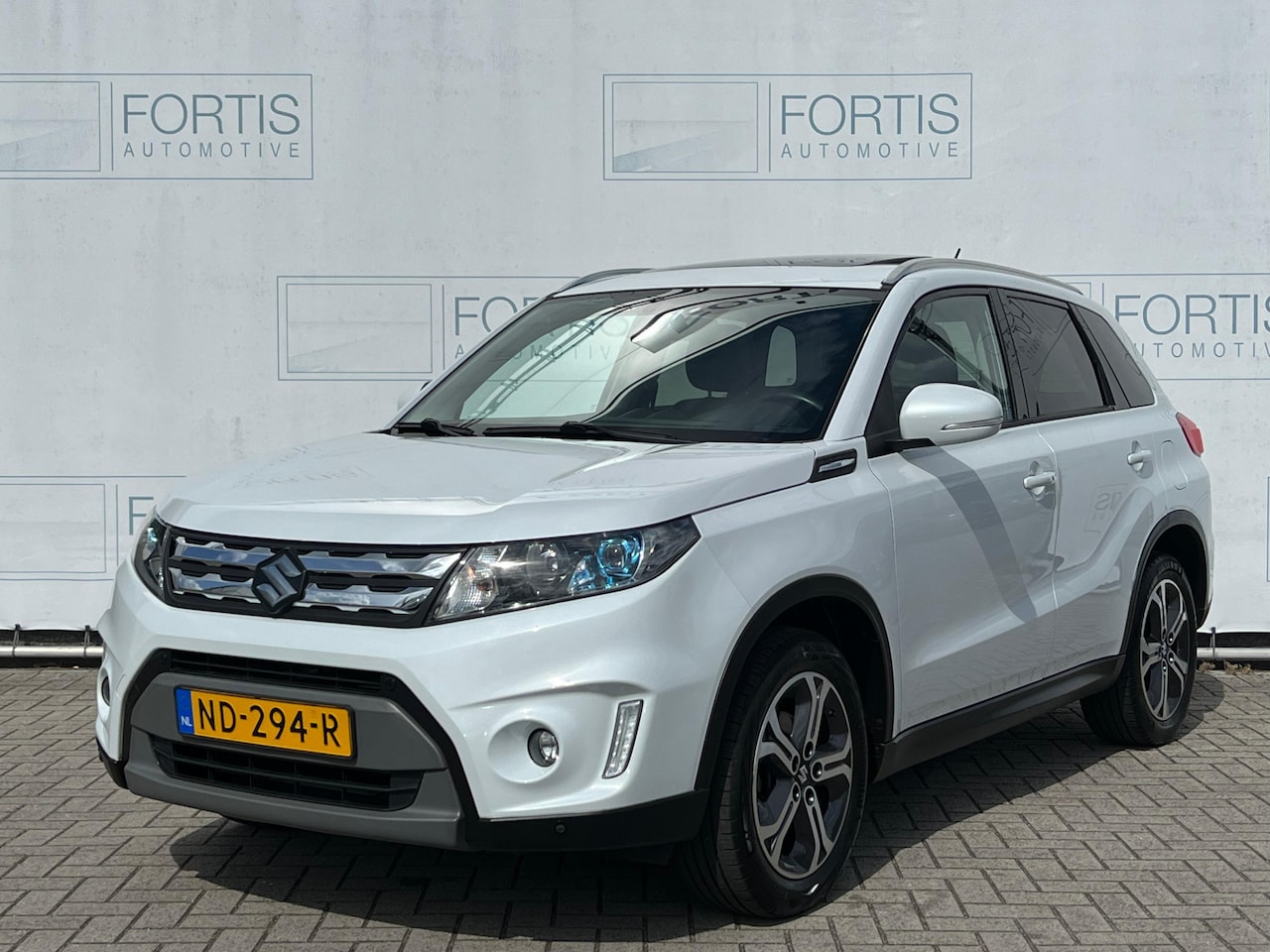Suzuki Vitara - 1.6 High Executive 1/2 LEDER | STOELVERWARMING | PANO | CRUISE ACC | - AutoWereld.nl