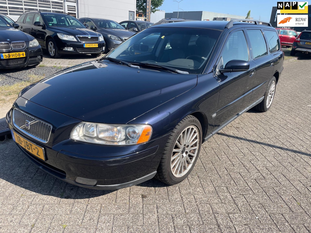 Volvo V70 - 2.4 D5 2.4 D5 - AutoWereld.nl