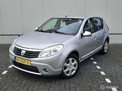 Dacia Sandero - 1.6 Lauréate 127DKM Nieuwe APK