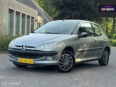 Peugeot 206 - 1.4 Gentry Premium AUTOMAAT/NWE APK/NAP