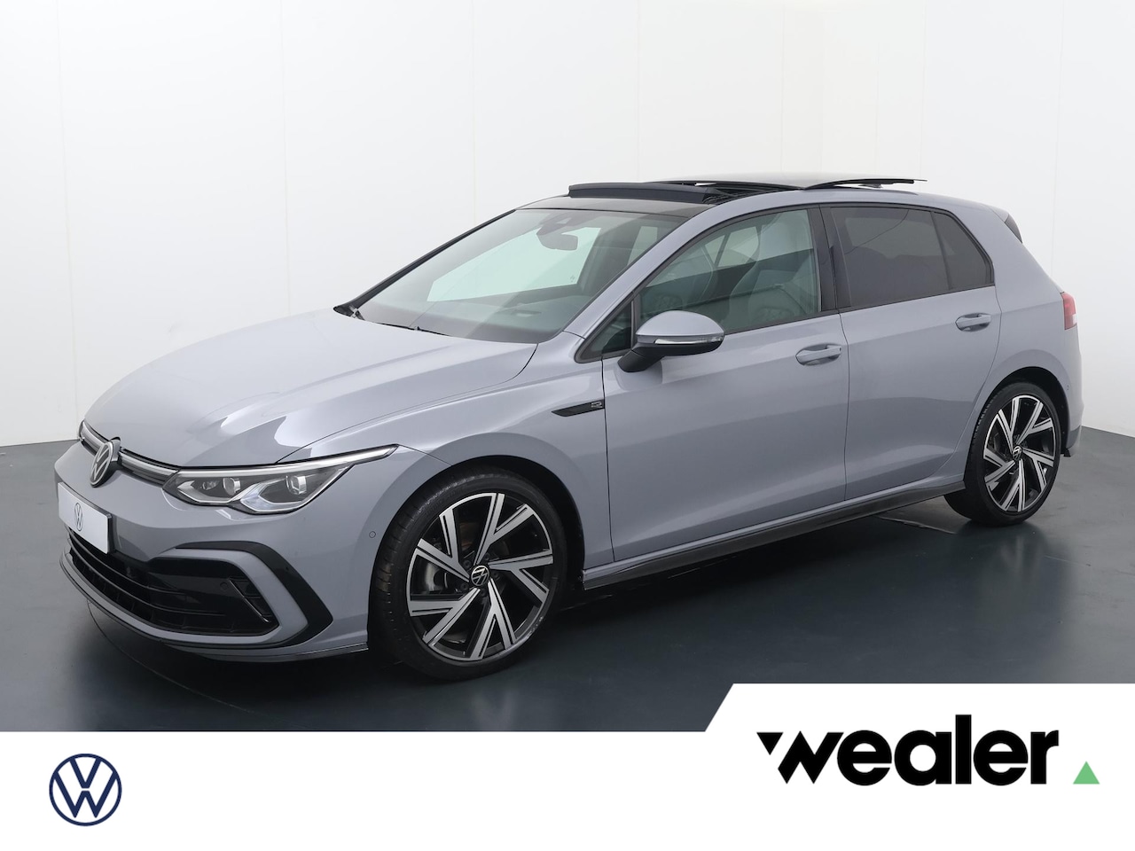 Volkswagen Golf - 1.5 eTSI R-Line Business | 150 PK | Automaat | Head-up display | Achteruitrijcamera | R-Li - AutoWereld.nl