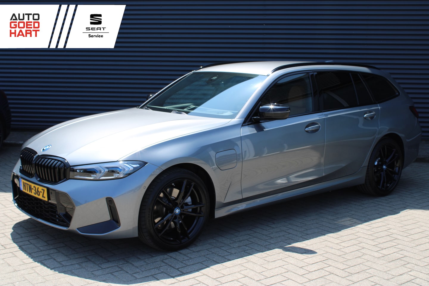 BMW 3-serie Touring - M-Sport Leer Head-Up Elektr.-Trekhaak 330e - AutoWereld.nl