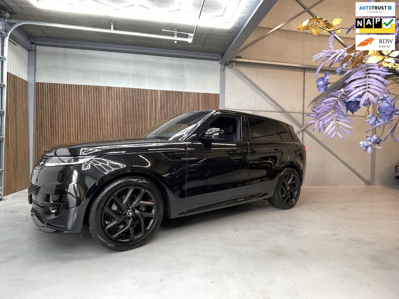 Land Rover Range Rover Sport - 3.0 D300 Dynamic SE - AutoWereld.nl