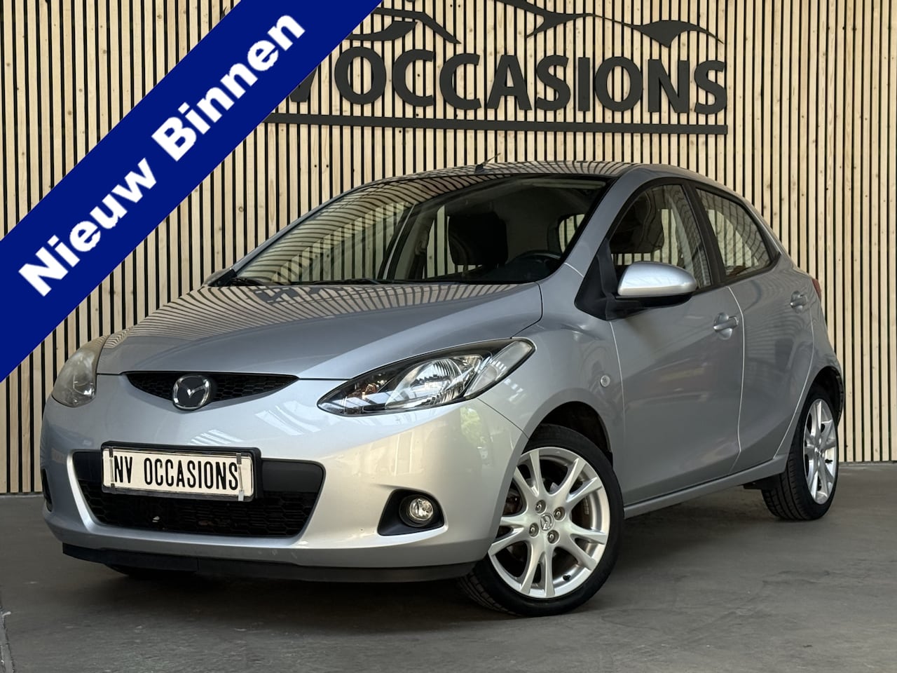 Mazda 2 - 1.3hp S-VT Executive AIRCO/STOELVW/16"LV/NAP/APK/SPORTIEF! - AutoWereld.nl