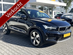 Volvo XC40 - 1.5 T3 Momentum Pro Panoramadak Camera 19" licht metalen velgen Harman/Kardon