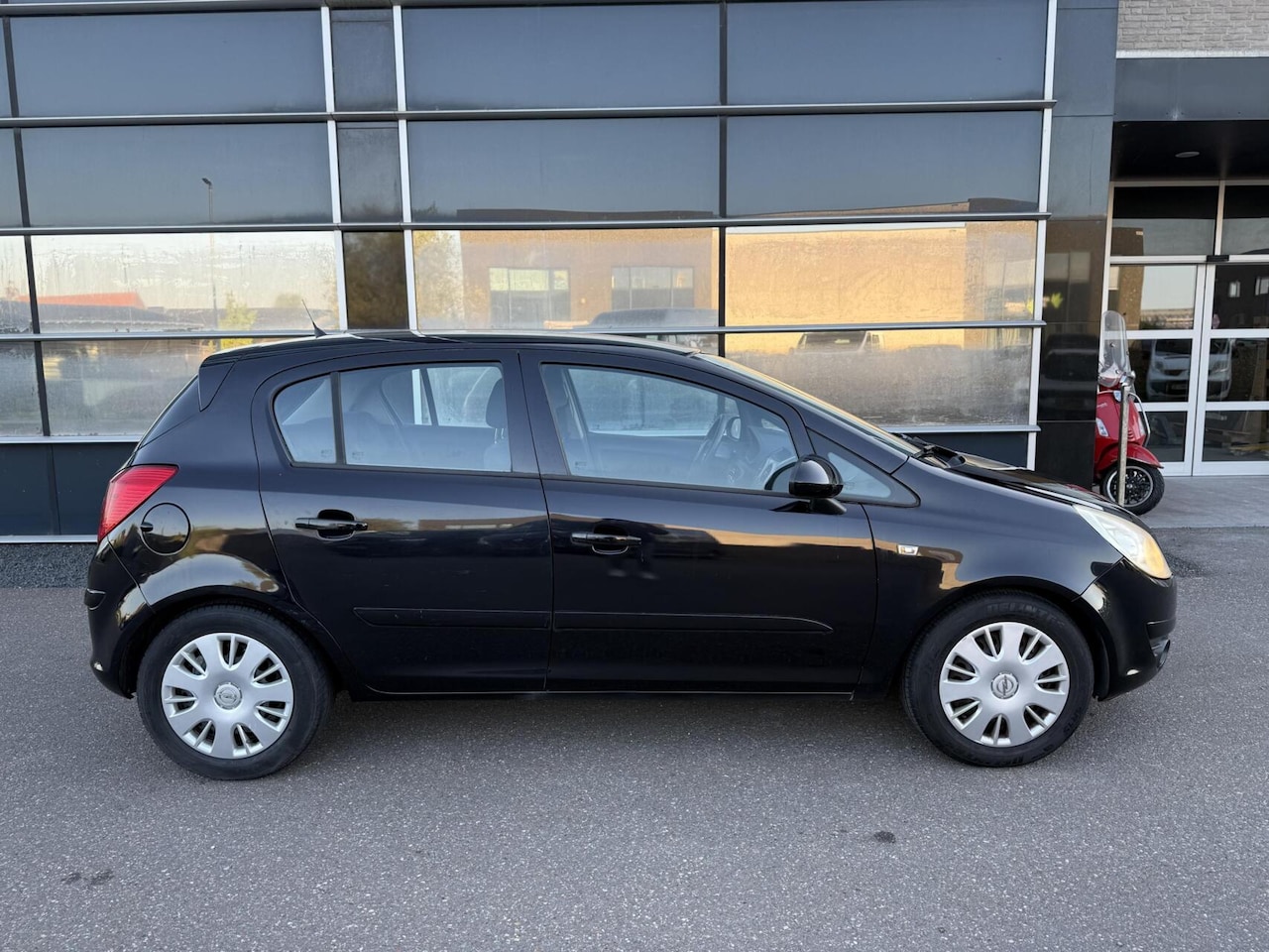 Opel Corsa - 1.2-16V Zwart Business 5-DRS NIEUWE KETTING AIRCO - AutoWereld.nl