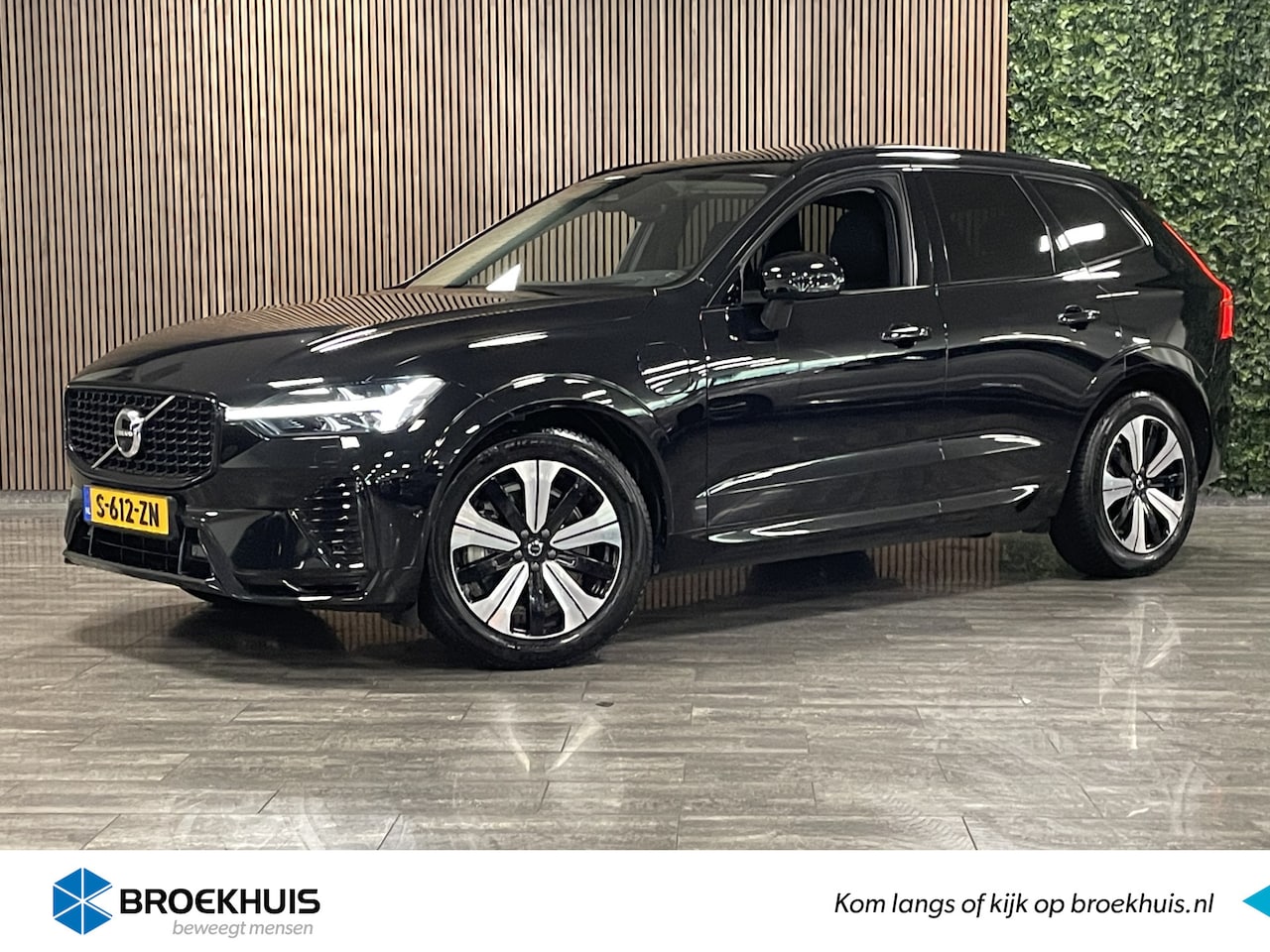 Volvo XC60 - T8 AWD Recharge Ultimate Dark | Luchtvering | 455pk | Trekhaak | 360° Camera | Head-Up Dis - AutoWereld.nl