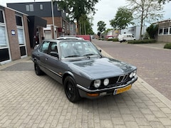 BMW 5-serie - 518 NIEUWE APK/IN NETTE STAAT