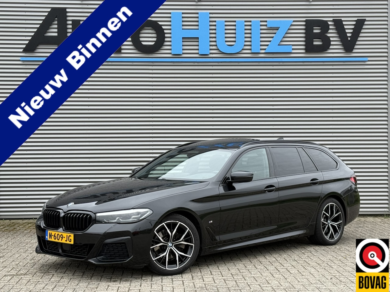 BMW 5-serie Touring - 520d M Sport Panoramadak ACC LED 19 Inch Stuurverwarming Carplay Achteruitrijcamera Stuurv - AutoWereld.nl