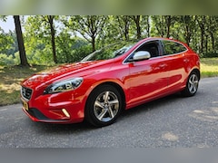 Volvo V40 - 2.0 D4 R-Design NL Auto 2e Eig Panoramdak Navi LED