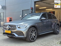 Mercedes-Benz GLC-klasse - 300e 4MATIC Premium Plus / LUCHTVERING / PANORAMADAK / ALARMKLASSE 5 / TREKHAAK ELEKTRISCH