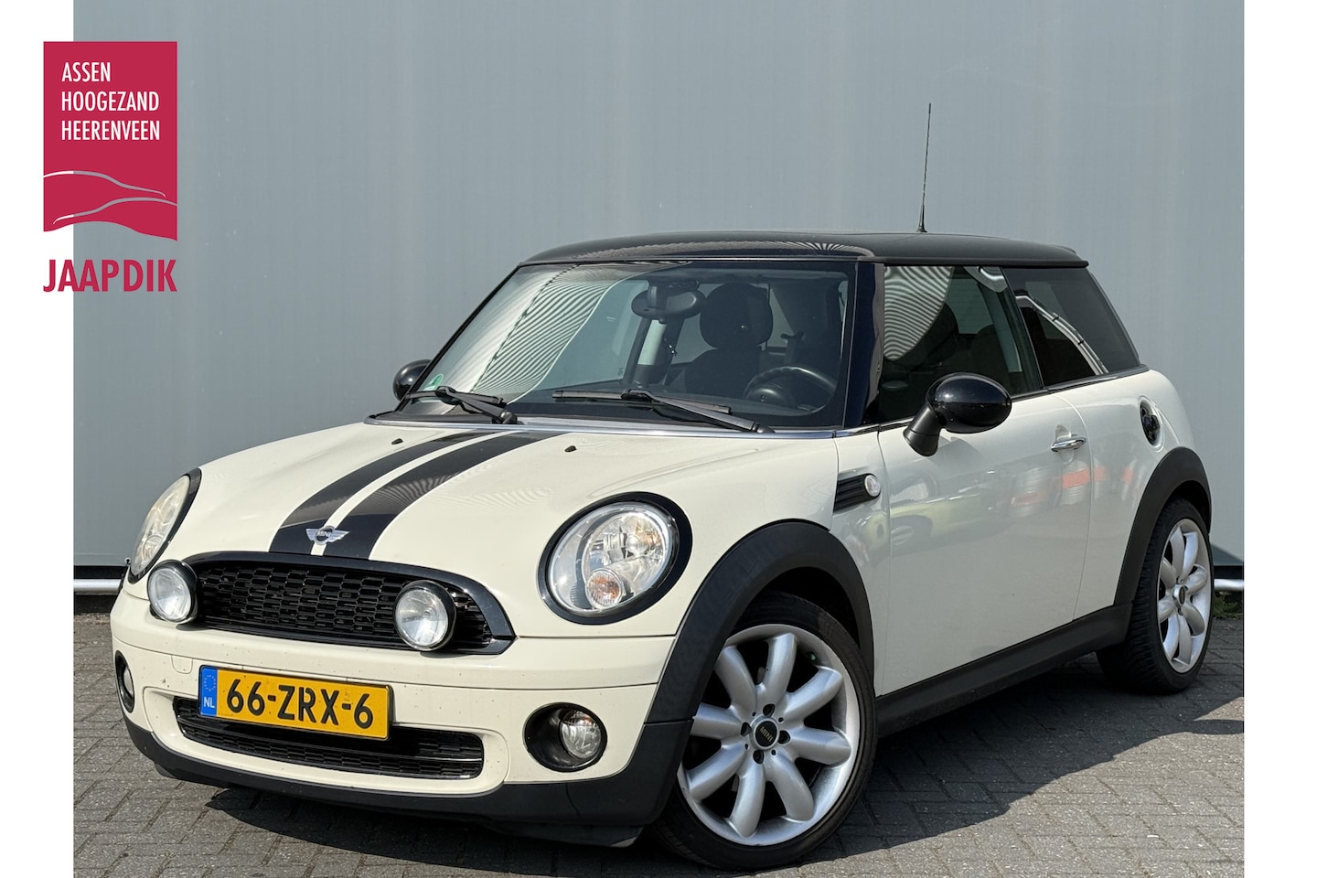 MINI Cooper - Mini BWJ 2009 1.6 120 PK STUURBEKR. / AIRCO / PANORAMA /  LMV / MISTLAMPEN - AutoWereld.nl